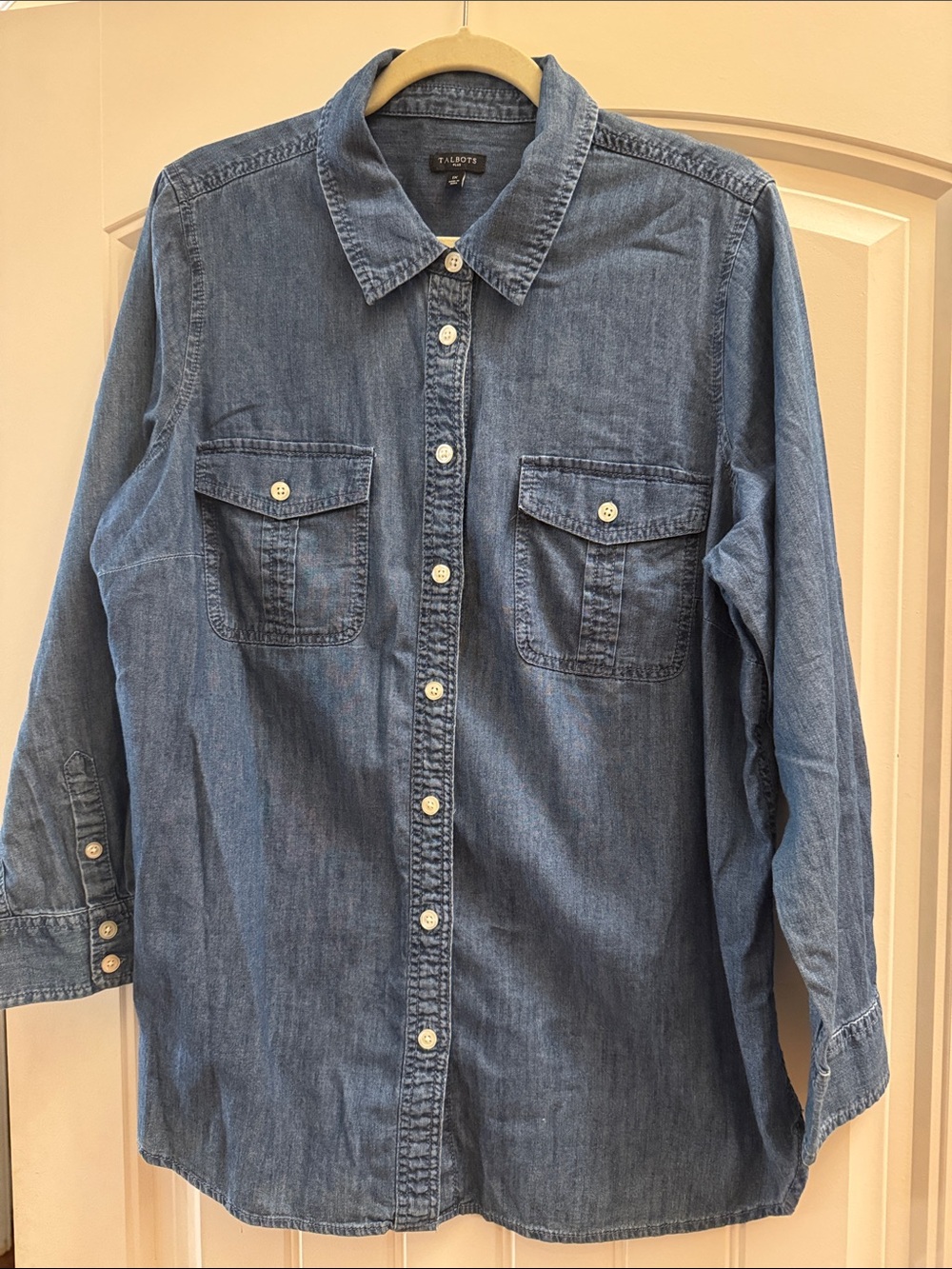 Talbots Blue Denim Button-Front Shirt XL 100% Cotton Long Sleeves 🌸